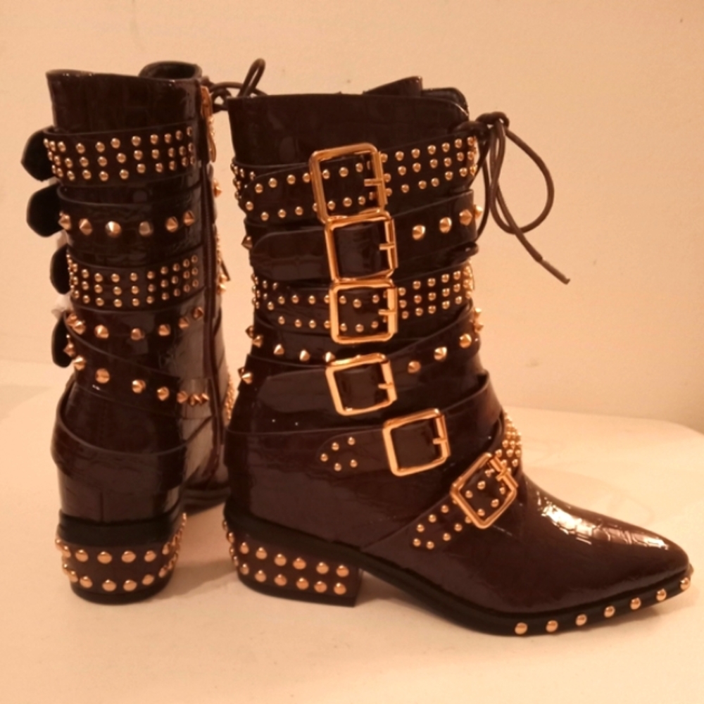 SALE🎁NIB🎁FREE GIFT INCLUDED🎁NWT Bootie Croc Embossed Studs Spikes Embellish - Picture 3 of 16